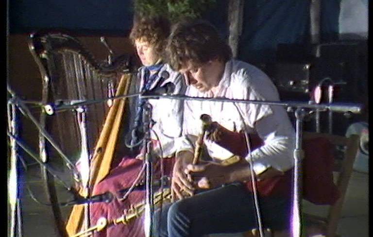 1982-1986: tradición e folclore